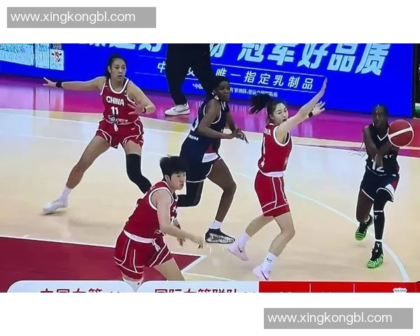 中国女篮56分大胜，内线优势明显，张子宇11中9砍21+6 陈明伶15+7_1